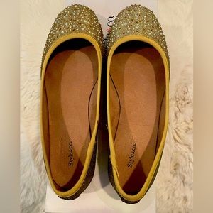 Style & Co sparkly flats size 7 Gold and rhinestones